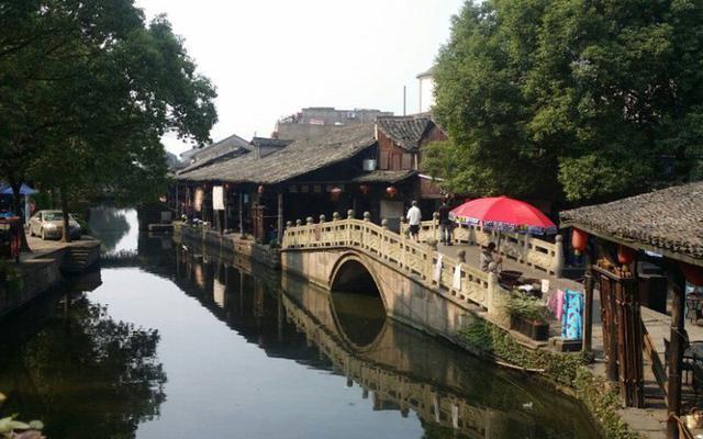 晚上该怎样跟女生聊天？游戏画面